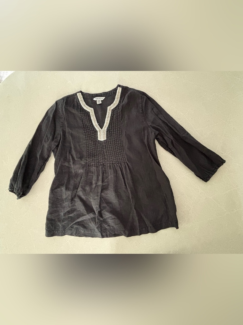 Tommy Bahama 100% Linen Luxe Black Embellished Pintuck Tunic Blouse Size Medium